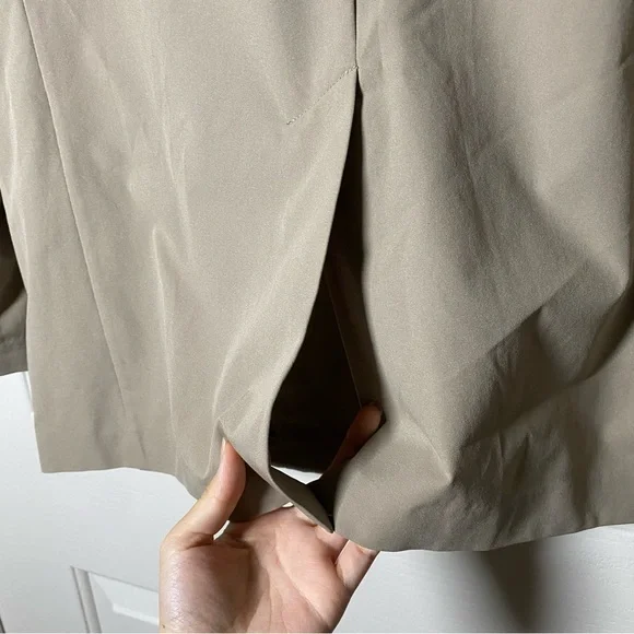 Uniqlo AirSense Men's Blazer Ultra Lightweight Minimalist Beige Size Large L - Picture 8 of 11